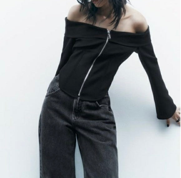OFF SHOULDER BLACK BLOUSE