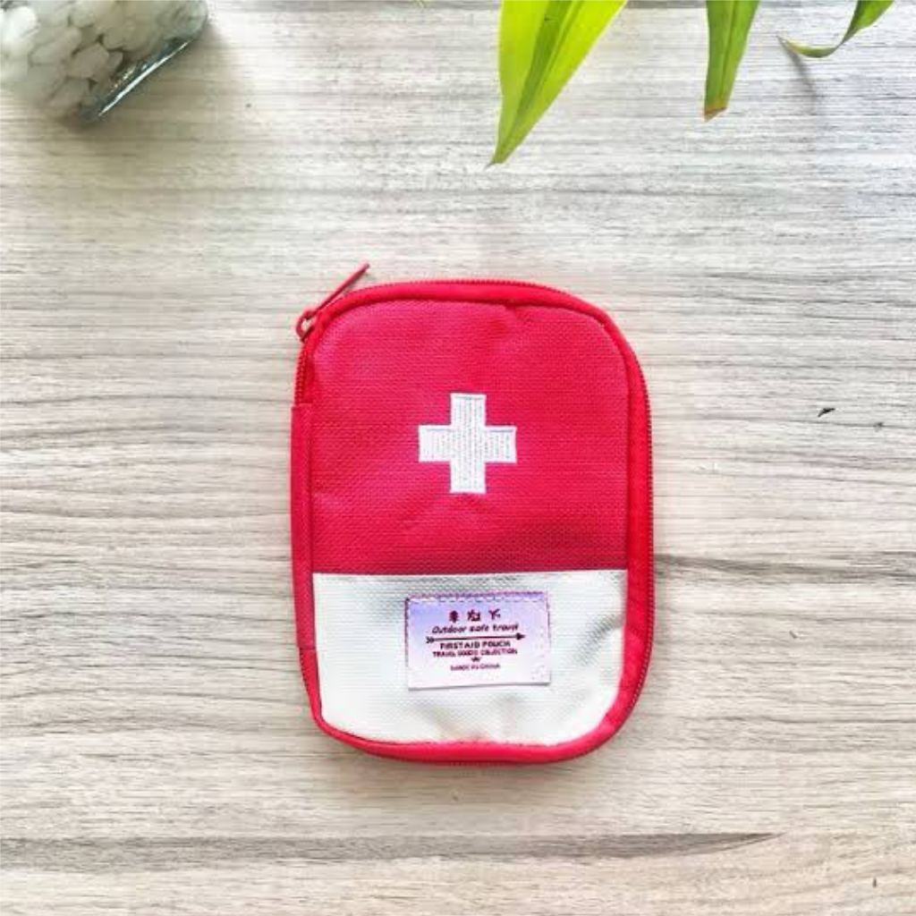 BOTIQUÍN PRIMEROS AUXILIOS ⛑️ PORTÁTIL color ROJO.
