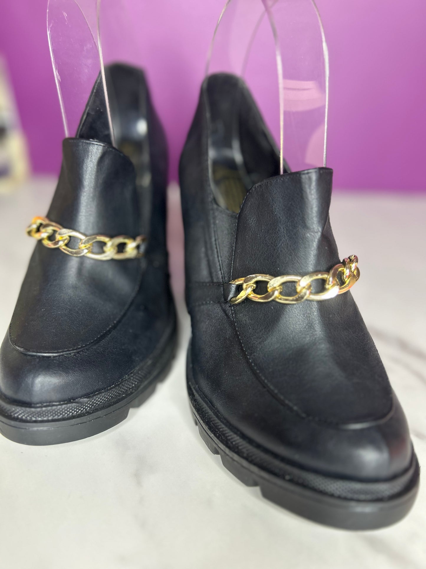 BLACK CHAIN