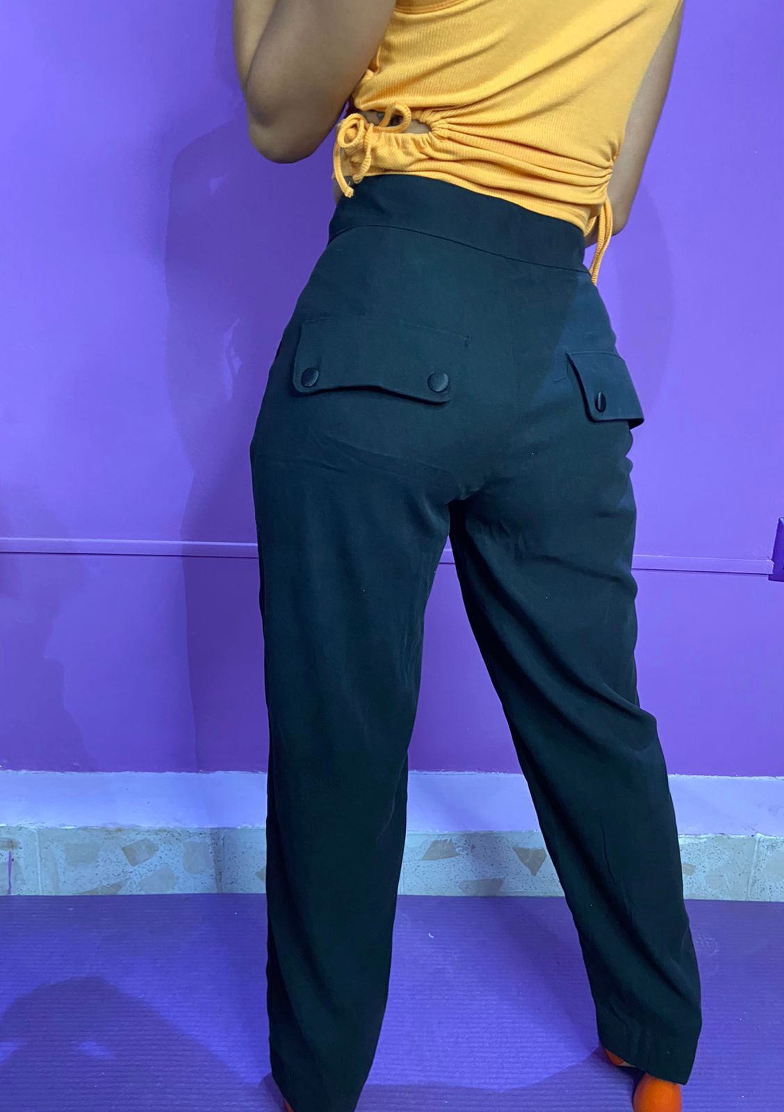 PANTALÓN NEGRO RECTO FIT