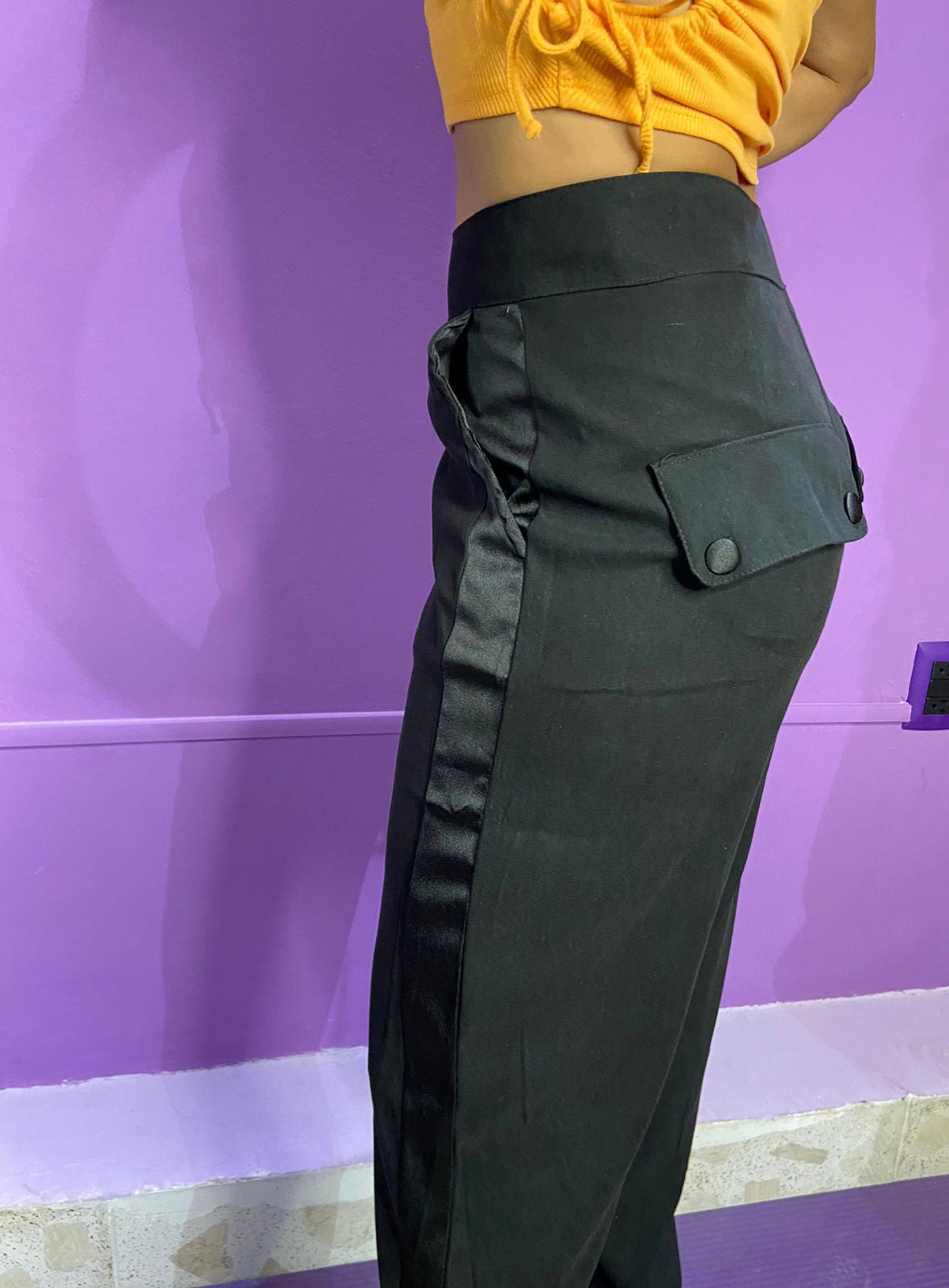 PANTALÓN NEGRO RECTO FIT