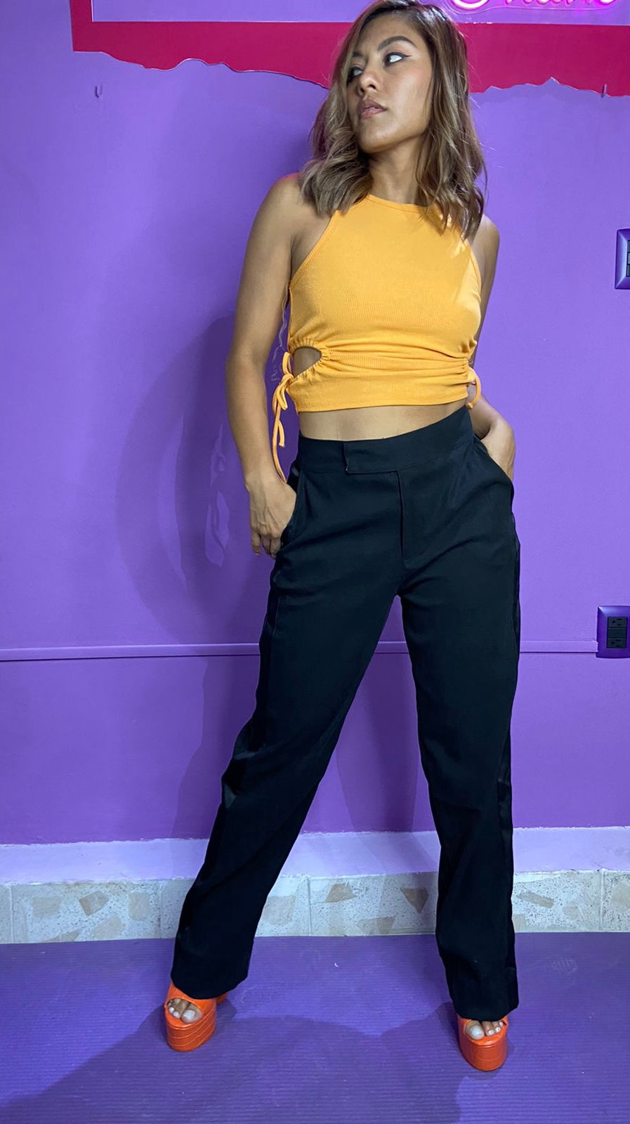 PANTALÓN NEGRO RECTO FIT
