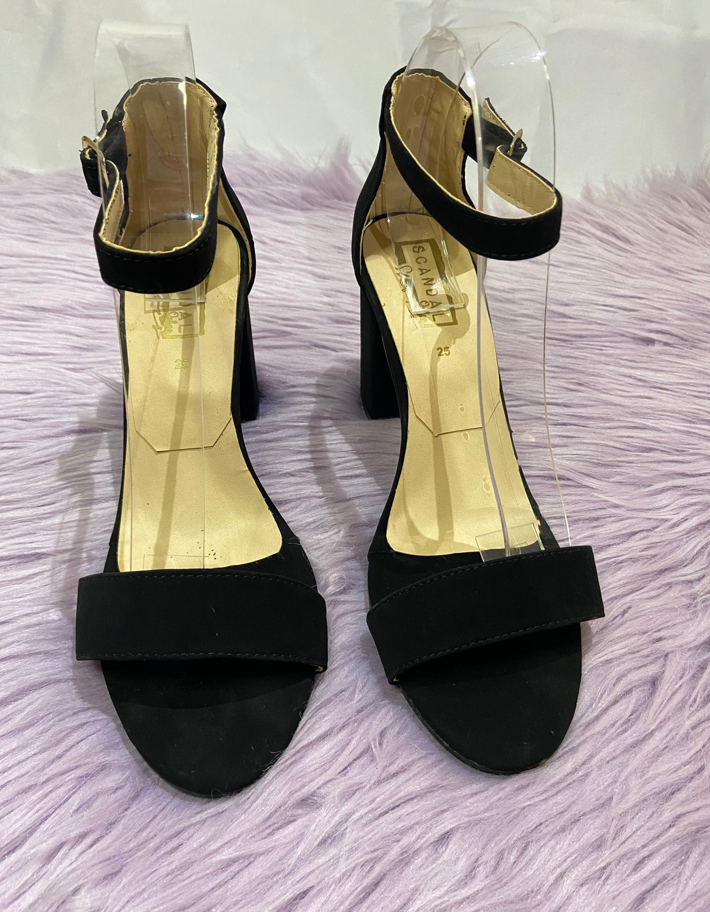 ZAPATILLAS NEGRAS FAVS #SCANDALGIRLS