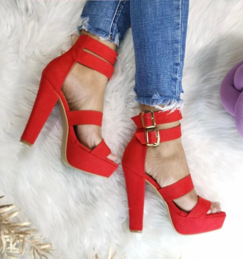 ZAPATILLAS ROJAS DOBLE PULSERA