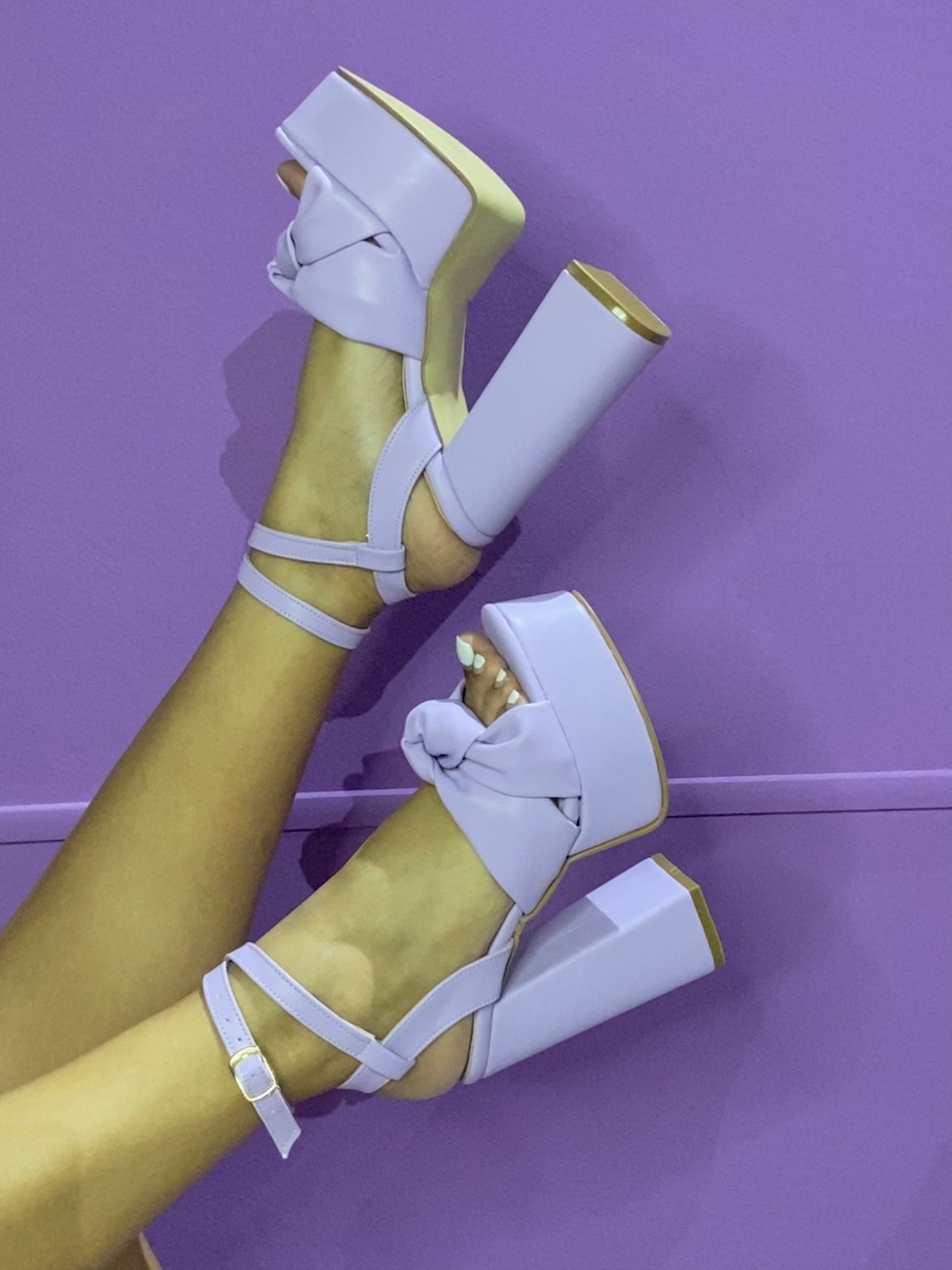 GOLDEN/TARO HEELS💜✨