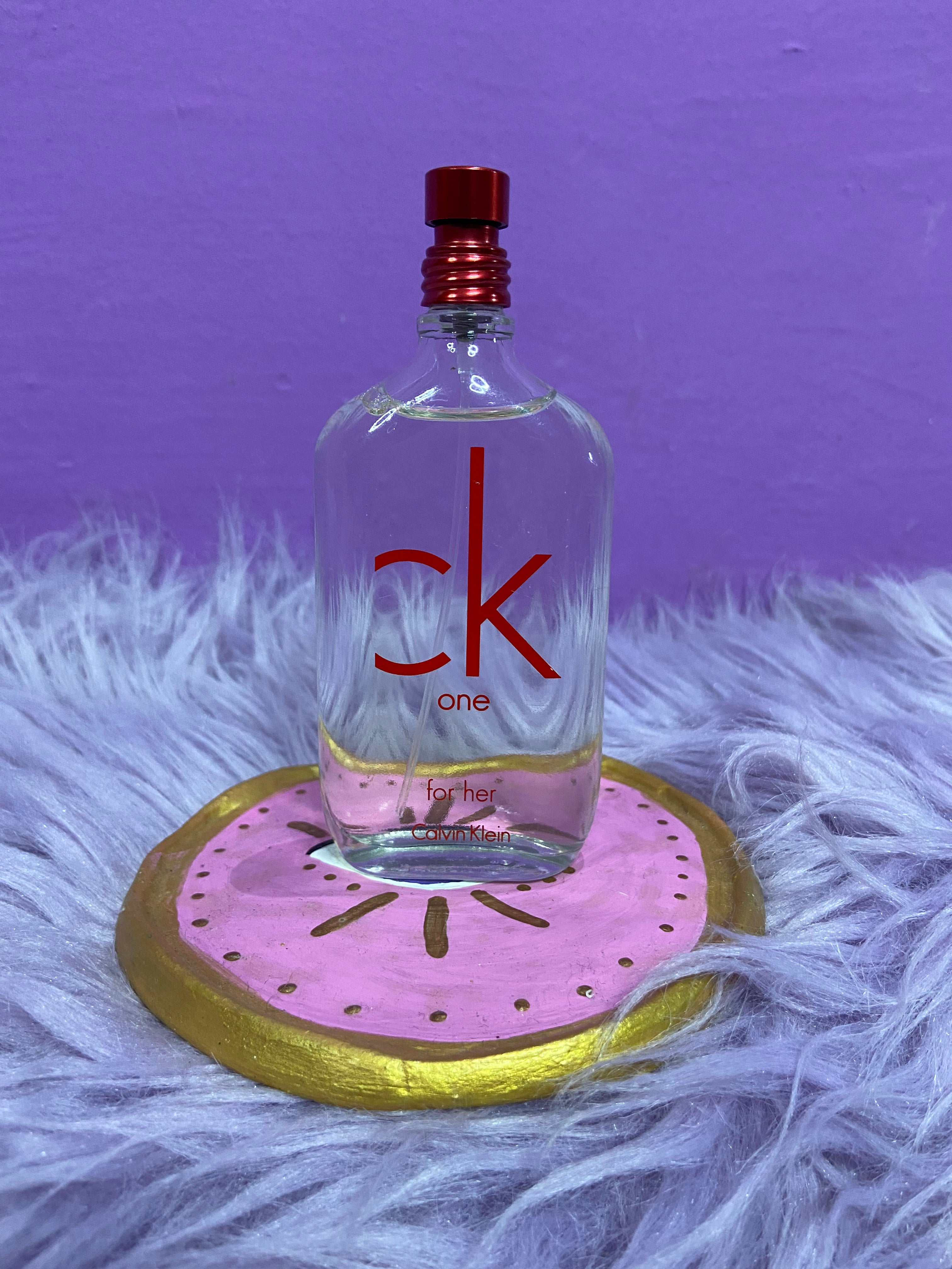 Calvin klein red edition for her shop