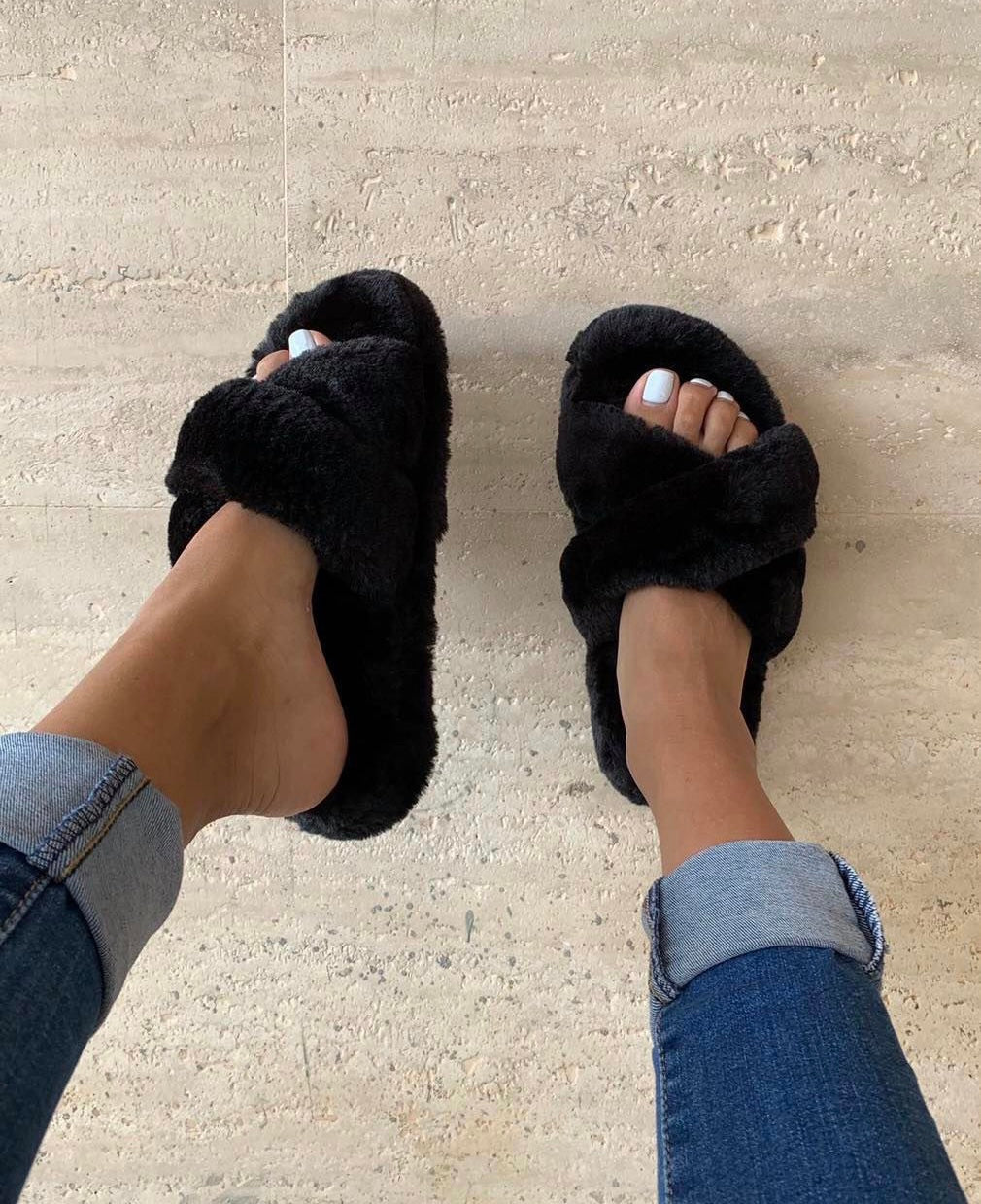 BLACK SLIPPERS