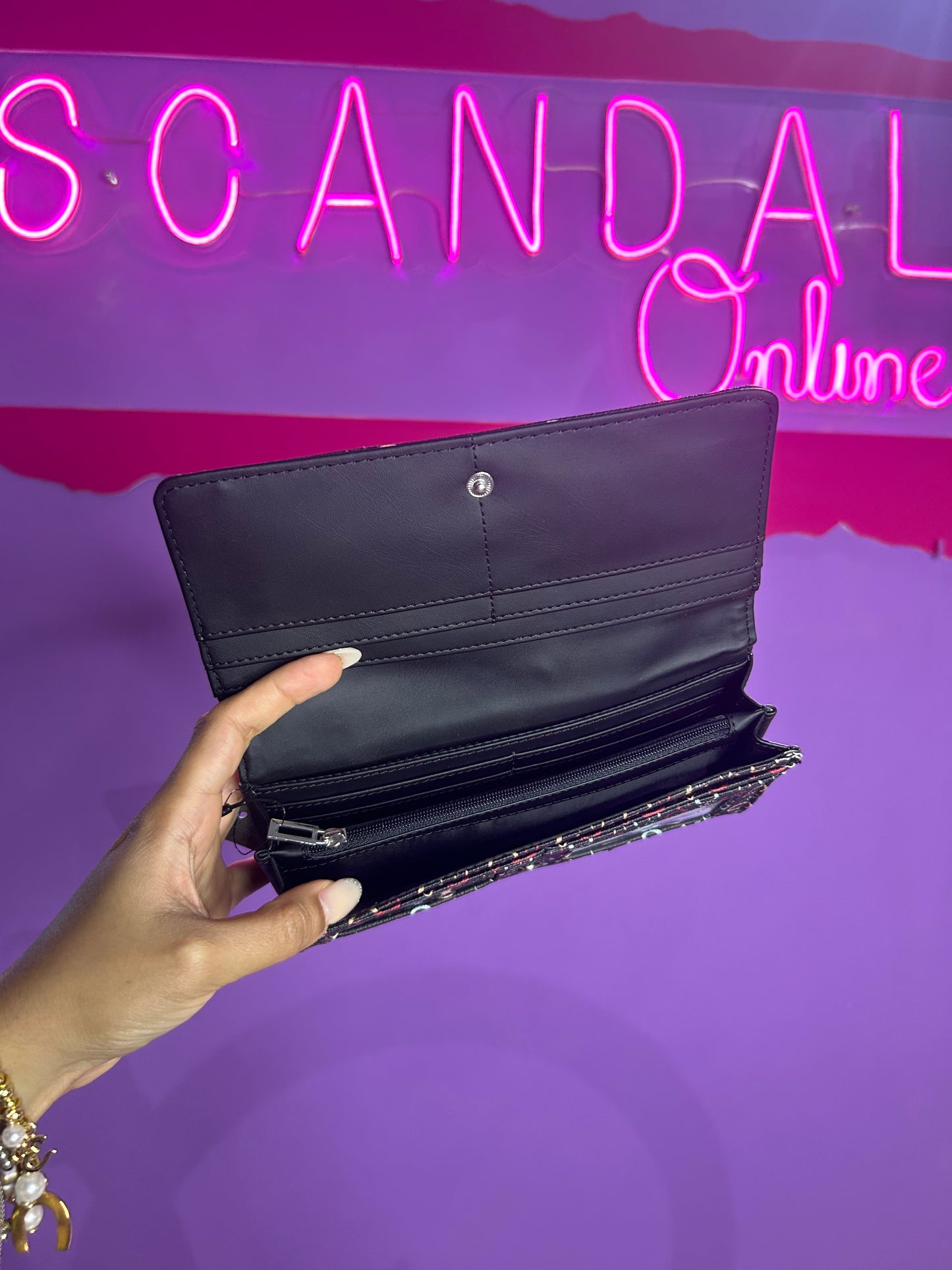 CARTERA GUESS GGGG🌈