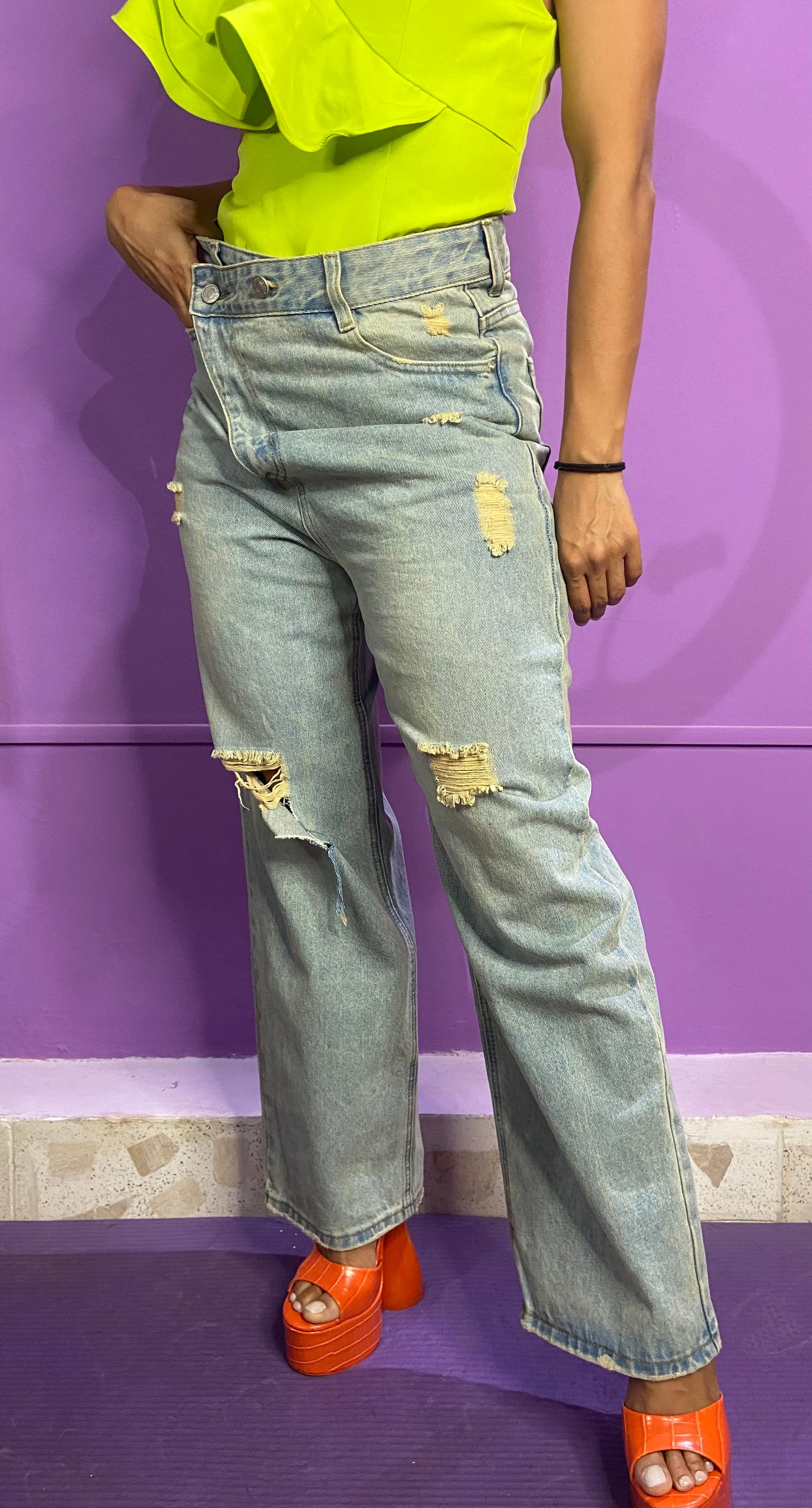 DOUBLE BREASTED CLOSURE JEANS